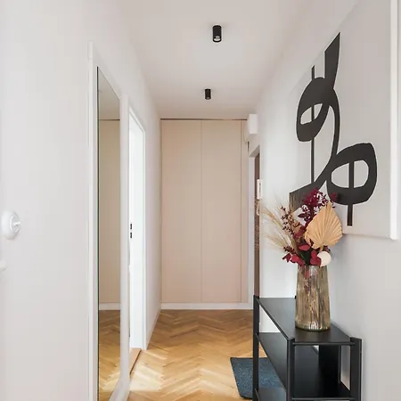 Apartment Krasinski Garden Superior Warsaw